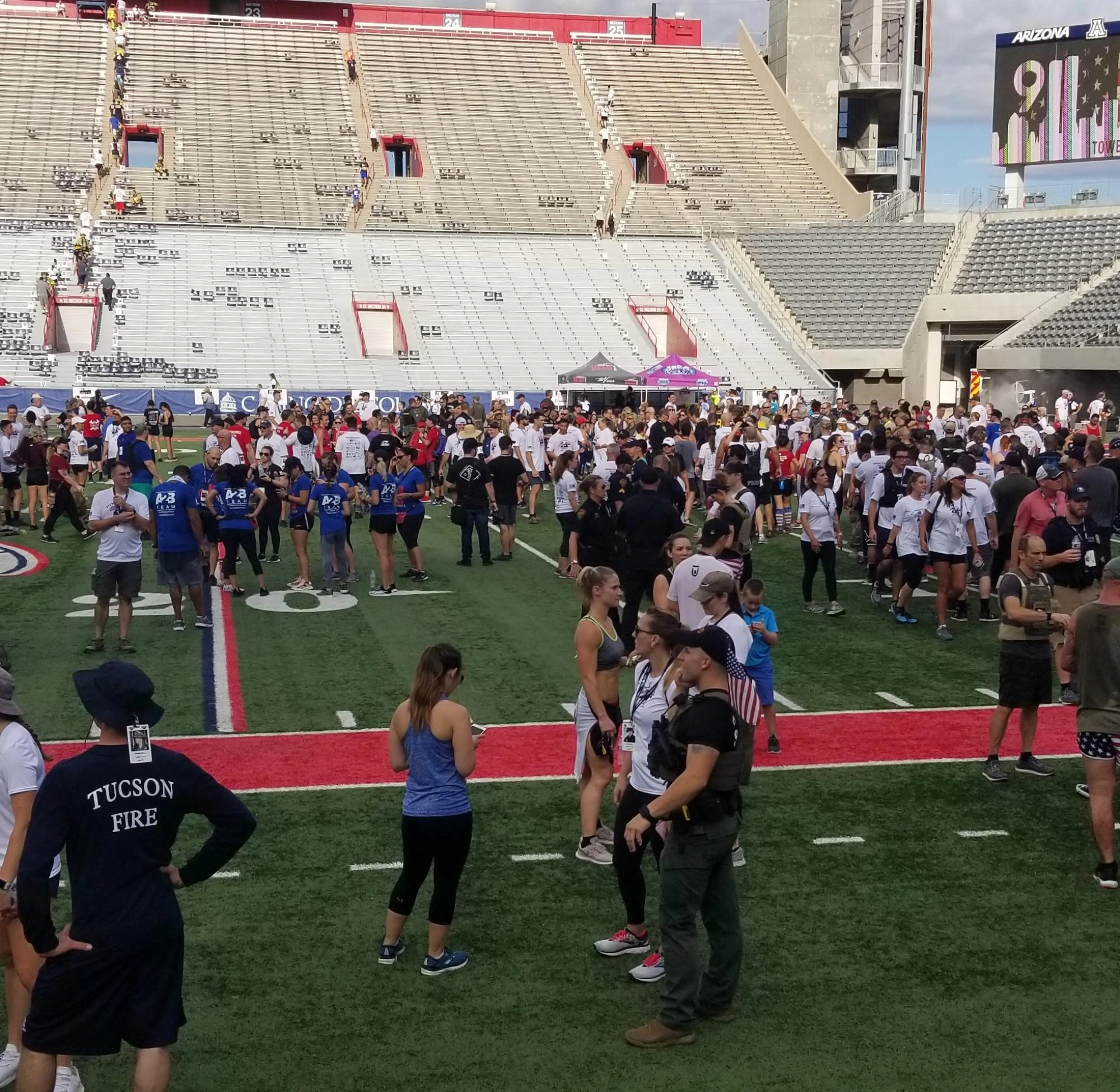 Crowd photo of tower challenge event